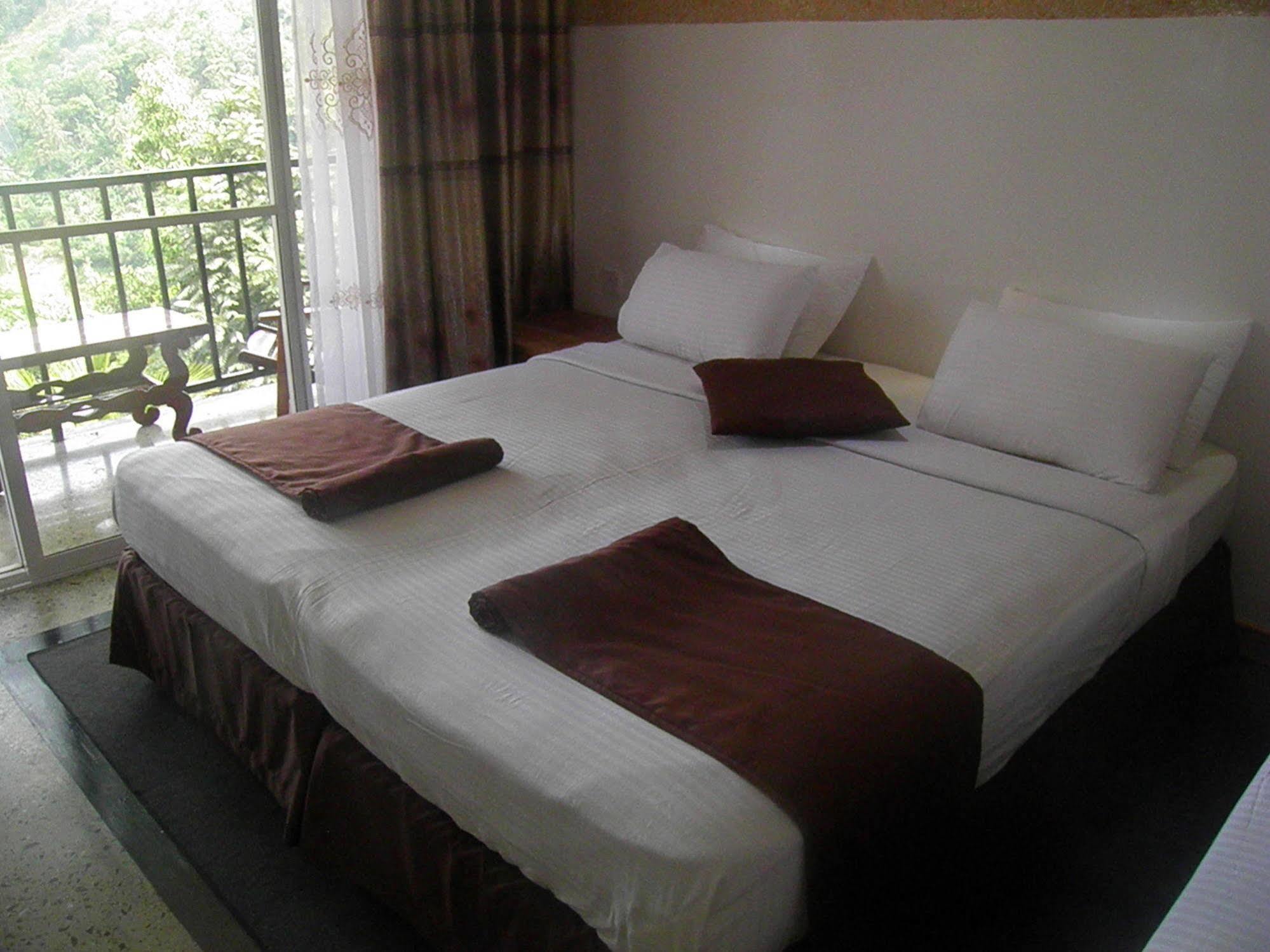 The Tenth Hotel Ella Esterno foto